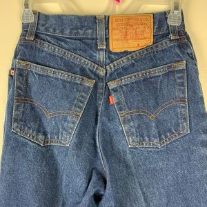 Levi’s Straight Leg Jeans
